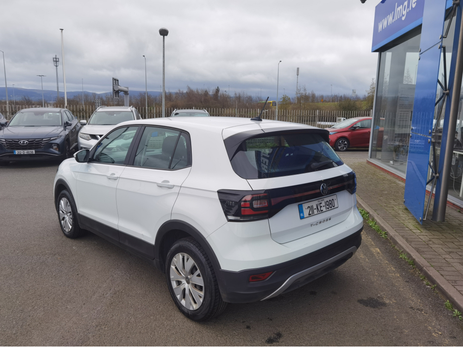 2021 Volkswagen T-Cross - image 5