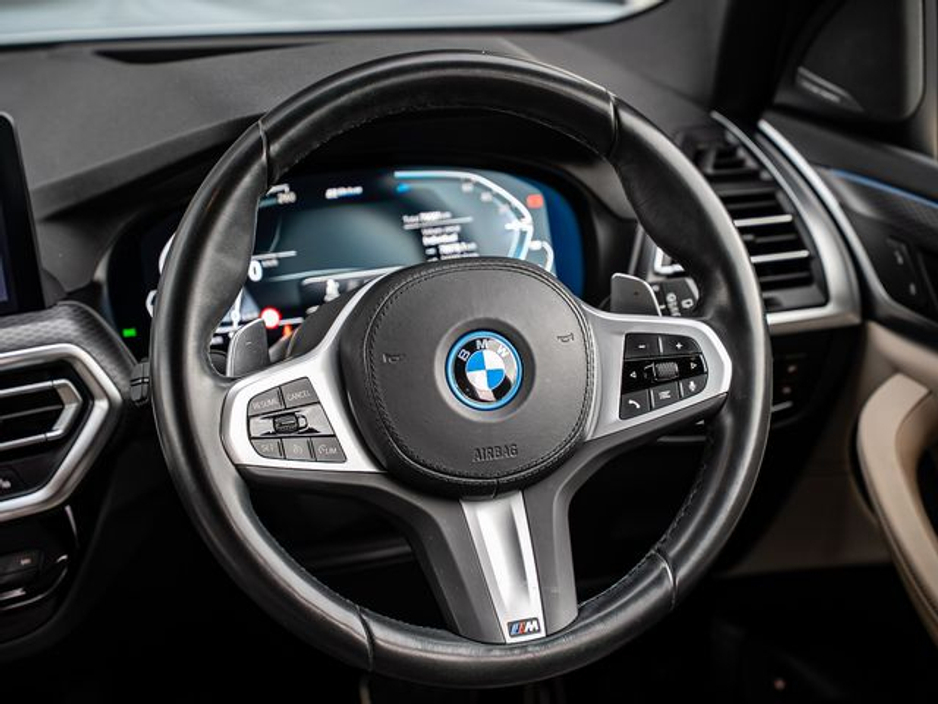 2023 BMW X3 - image 12