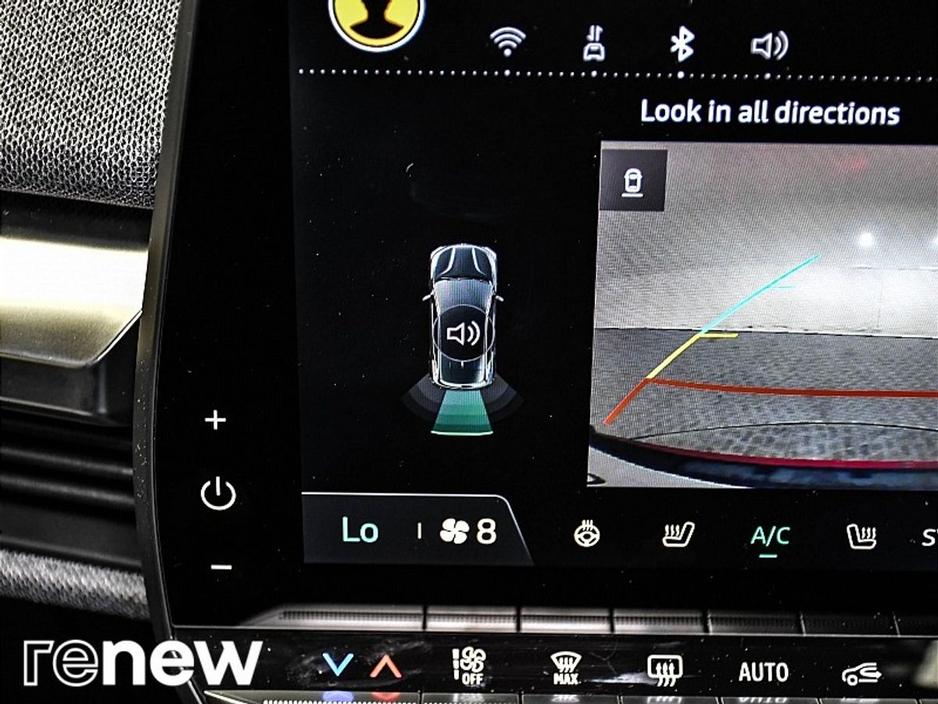 2023 Renault Megane E-Tech - image 30