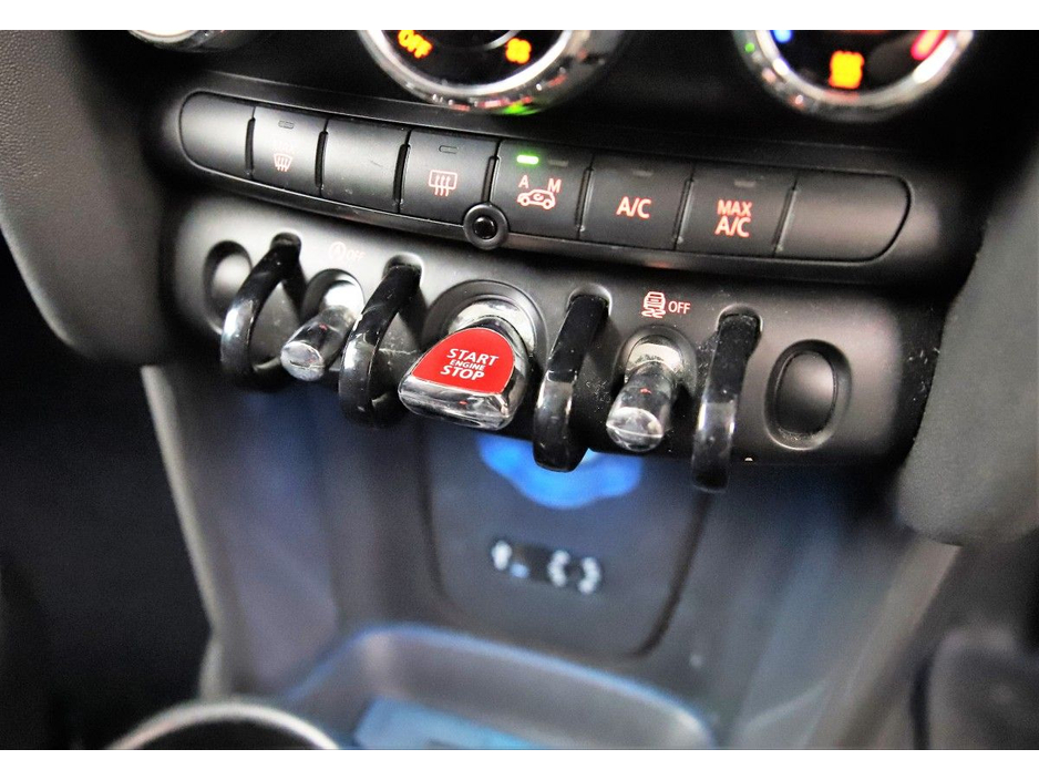 2016 MINI Hatch 1.5 AUTO 5DR *1 YEARS WARRANTY* €14,990