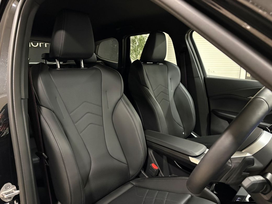 2025 BMW X1 25e M-SPORT PRO X-DRIVE=FULL LEATHER//ONLY 11000 MILES//AS NEW=BMW WARRANTY UNTIL 06/2028=TAILORED FINANCE PACKAGES AVAILABLE=TRADE IN'S WELCOME €52,995