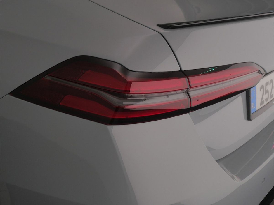 2025 BMW 5 Series 530e M Sport Pro Saloon €75,900