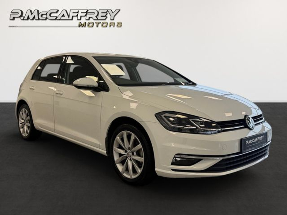 2018 Volkswagen Golf - image 3