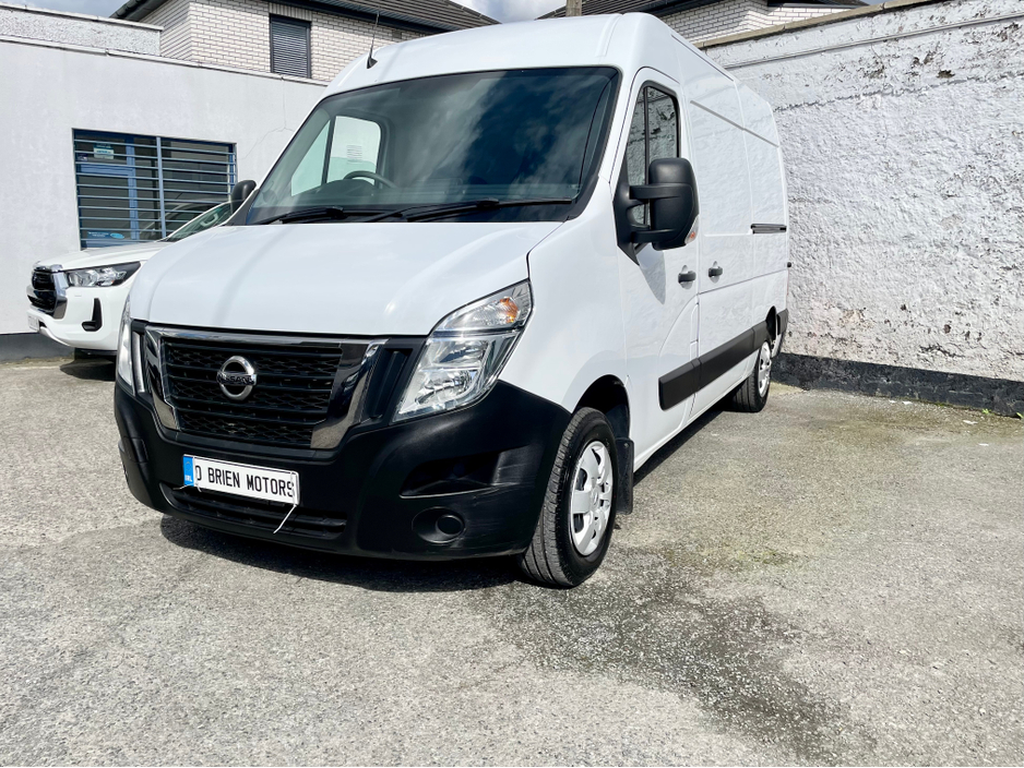 2023 Nissan Interstar - image 35