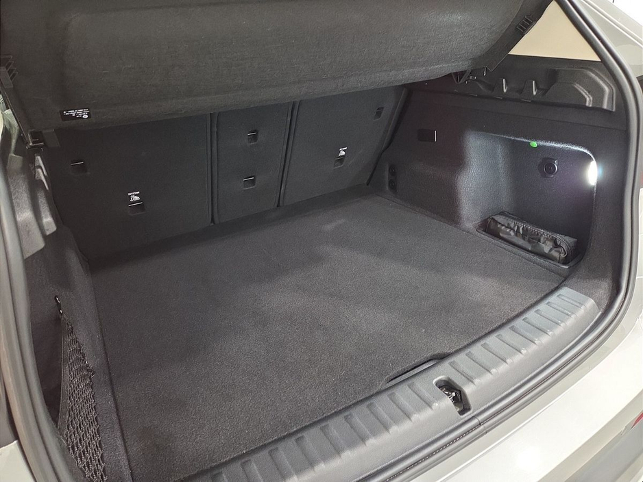 2024 BMW X1 - image 13