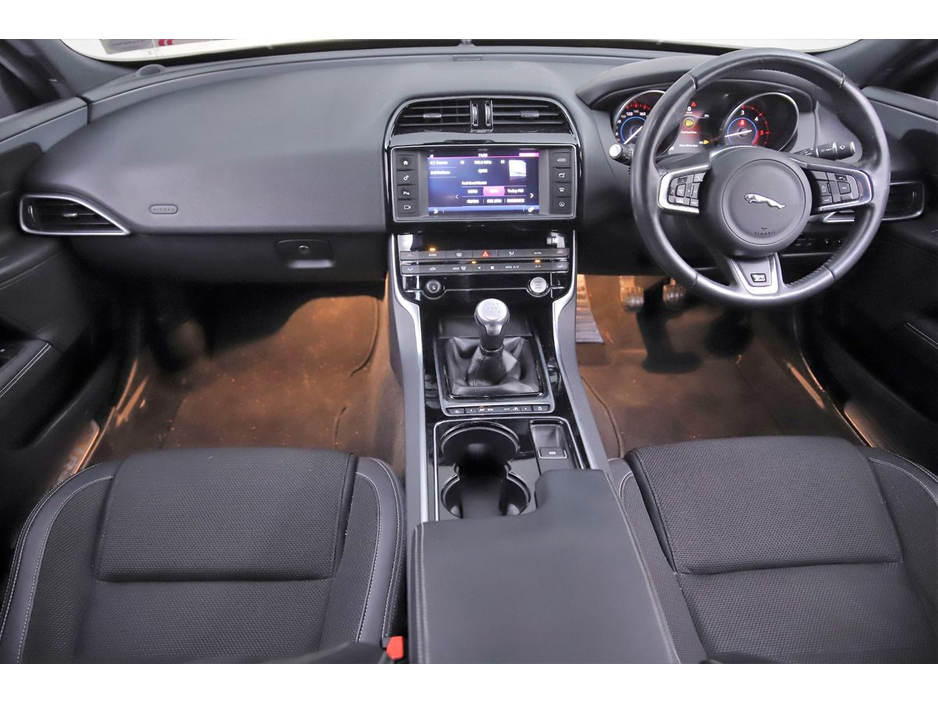 2017 Jaguar XE 2.0D R-SPORT 180BHP 6SPD €16,890