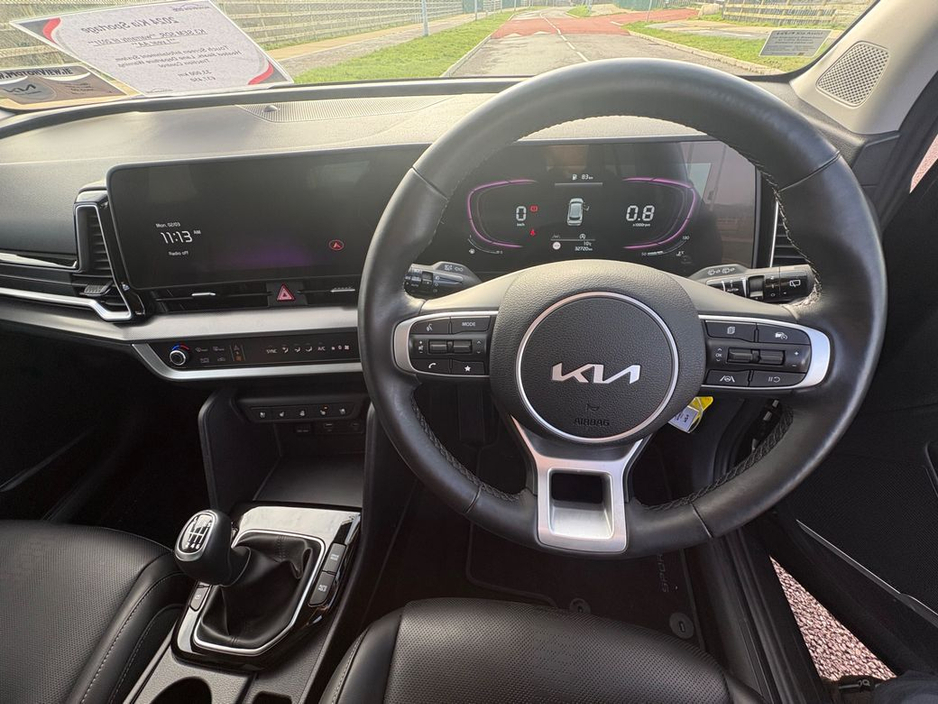 2024 Kia Sportage - image 12