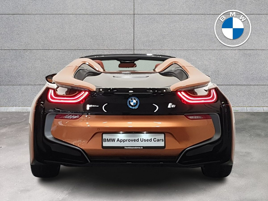 2019 BMW i8 - image 14