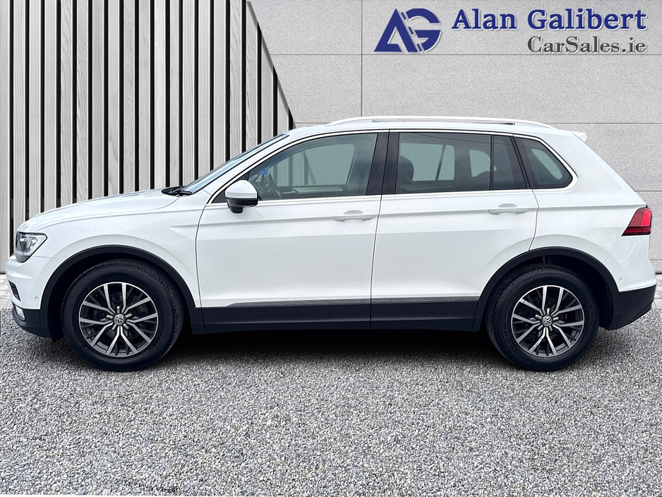 2017 Volkswagen Tiguan - image 5