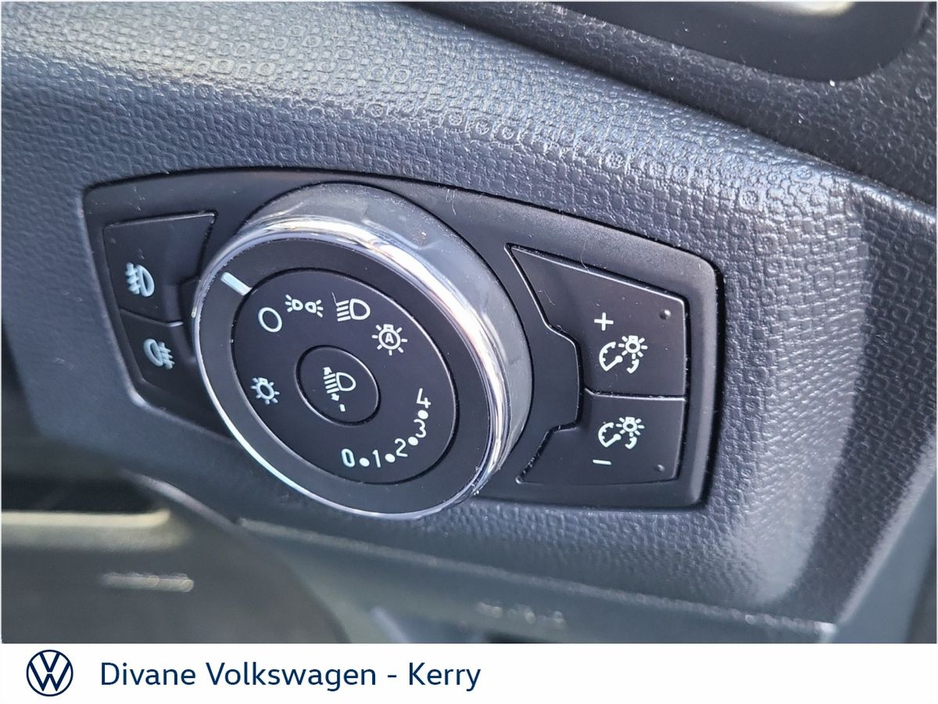 2019 Ford Ecosport - image 17