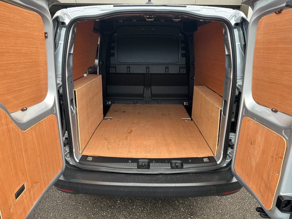 2022 Volkswagen Caddy  €18,950