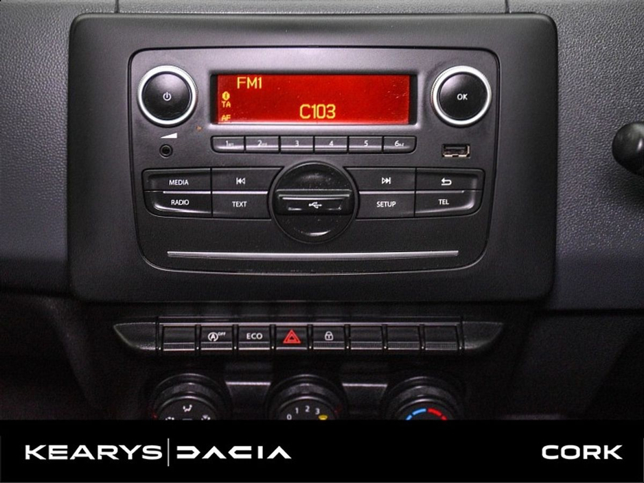 2019 Dacia Duster - image 22