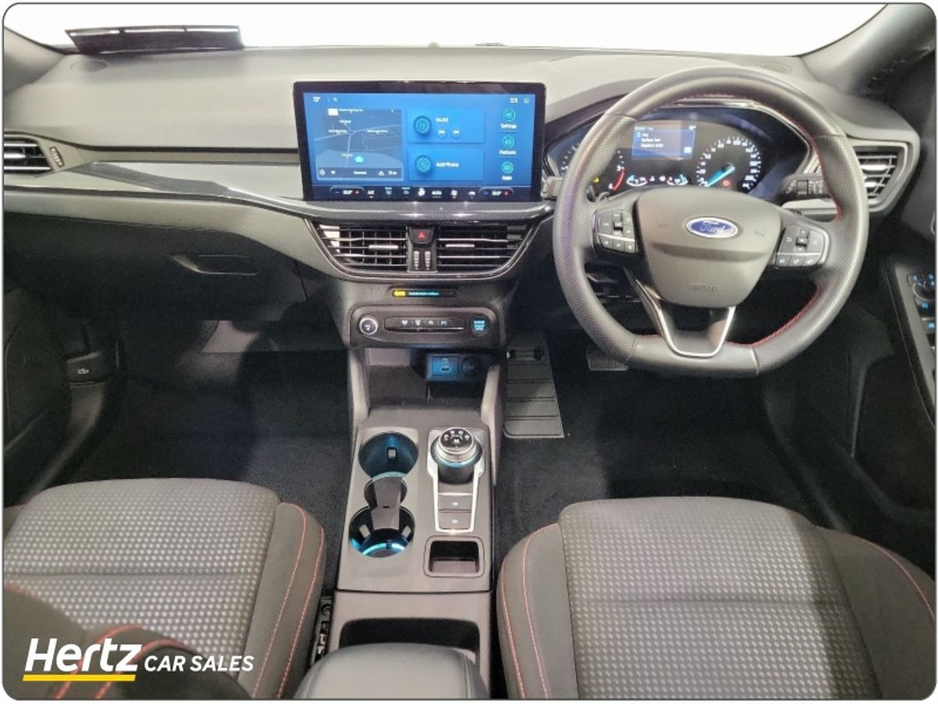 2023 Ford Focus - image 9