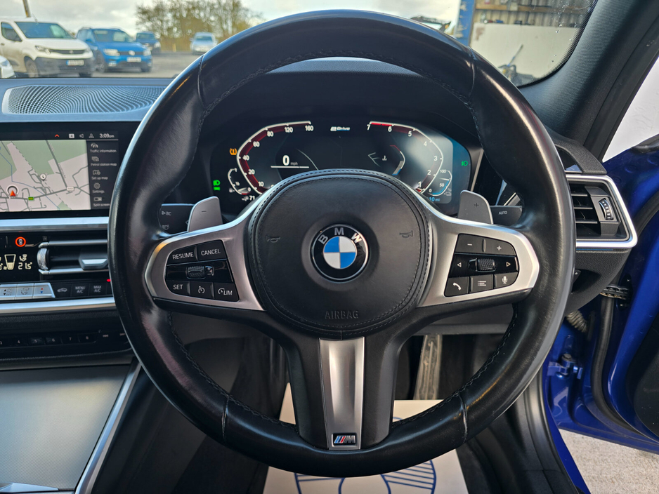 2021 BMW 3 Series - image 22