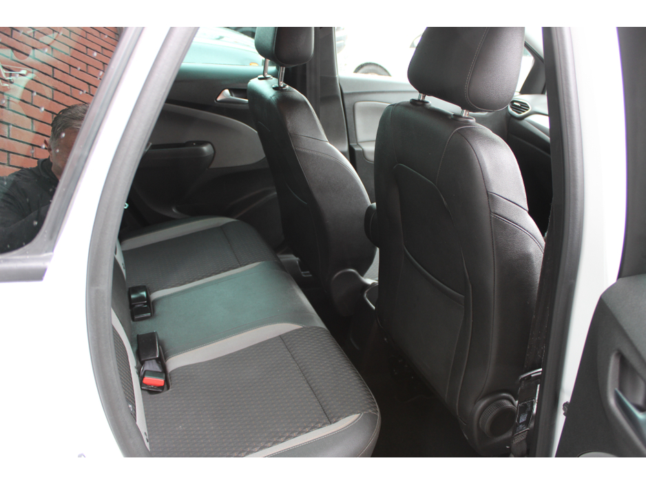 2019 Opel Crossland X - image 6