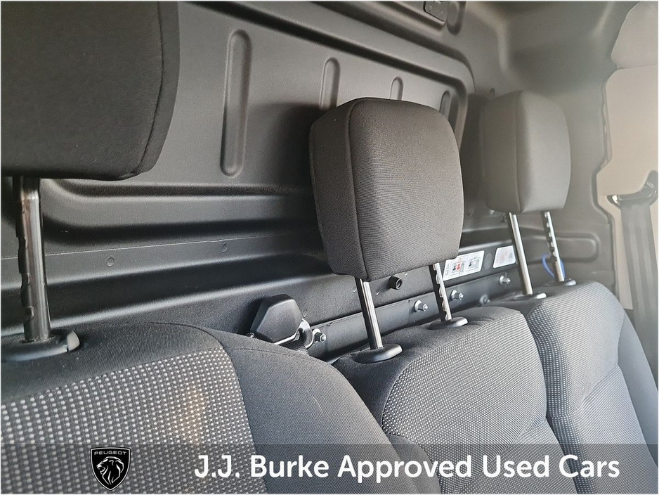 2025 Peugeot Partner PARTNER PRO PLUS1.5 HDI 100 65