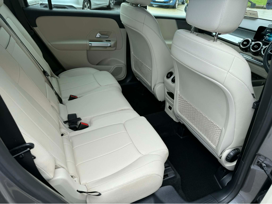 2021 Mercedes-Benz GLB - image 11