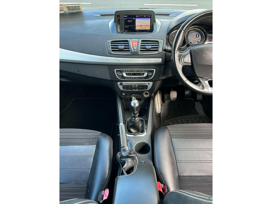 2017 Renault Fluence - image 14