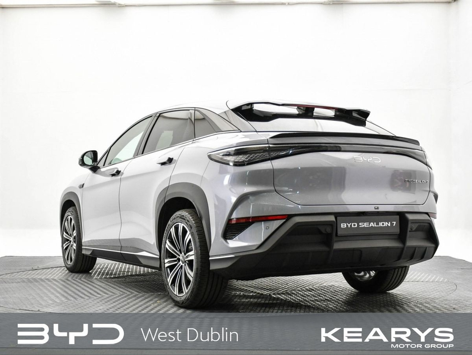 2026 BYD Sealion 7 - image 6