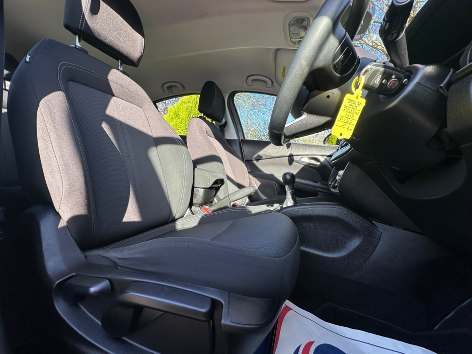 2017 Fiat Tipo - image 8