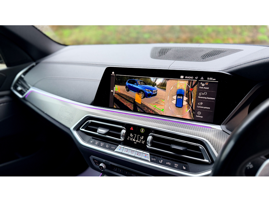 2021 BMW X5 - image 5