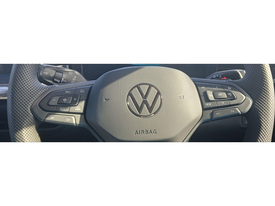 2026 Volkswagen T-Roc - image 12