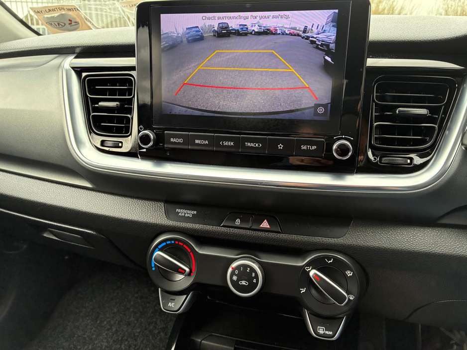 2021 Kia Stonic - image 7