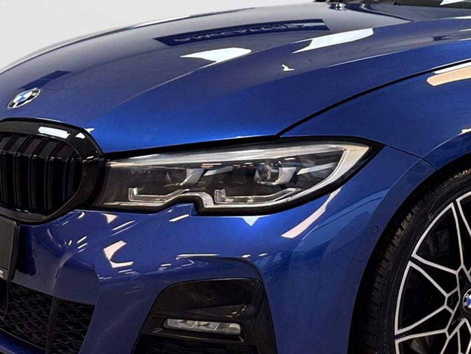 2019 BMW 3 Series - image 9
