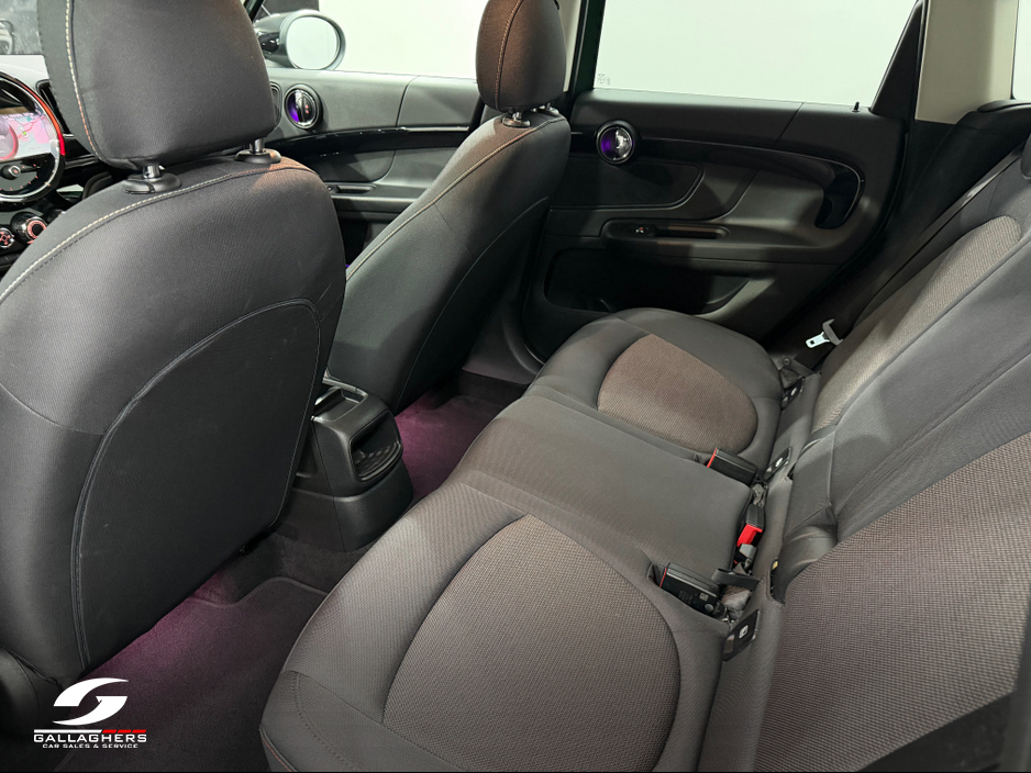 2022 MINI Countryman (221) COUNTRYMAN E ALL4 CLA CLASSIC €32,995