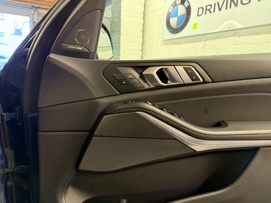 2020 BMW X5 xDrive30d M Sport €63,995