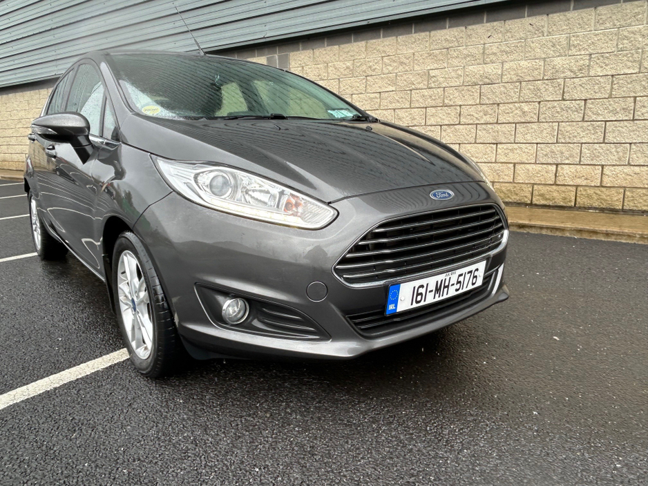 2016 Ford Fiesta - image 7