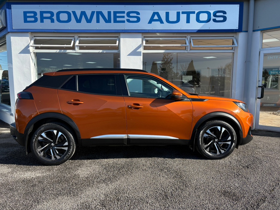 2021 Peugeot 2008 - image 5