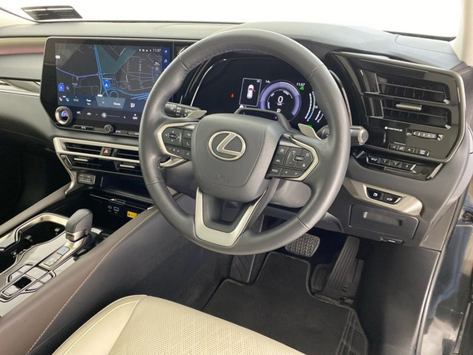 2025 Lexus RX 450h+ Luxury €85,950