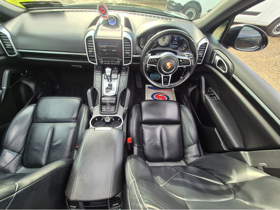 2016 Porsche Cayenne 3.0 S E-HYBRID 5DR AUTO €32,995