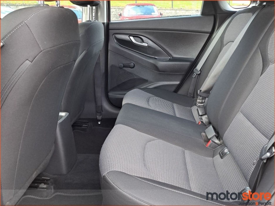 2019 Hyundai i30 - image 5