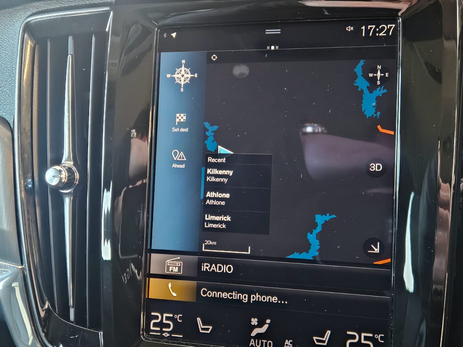 2019 Volvo S90 - image 13