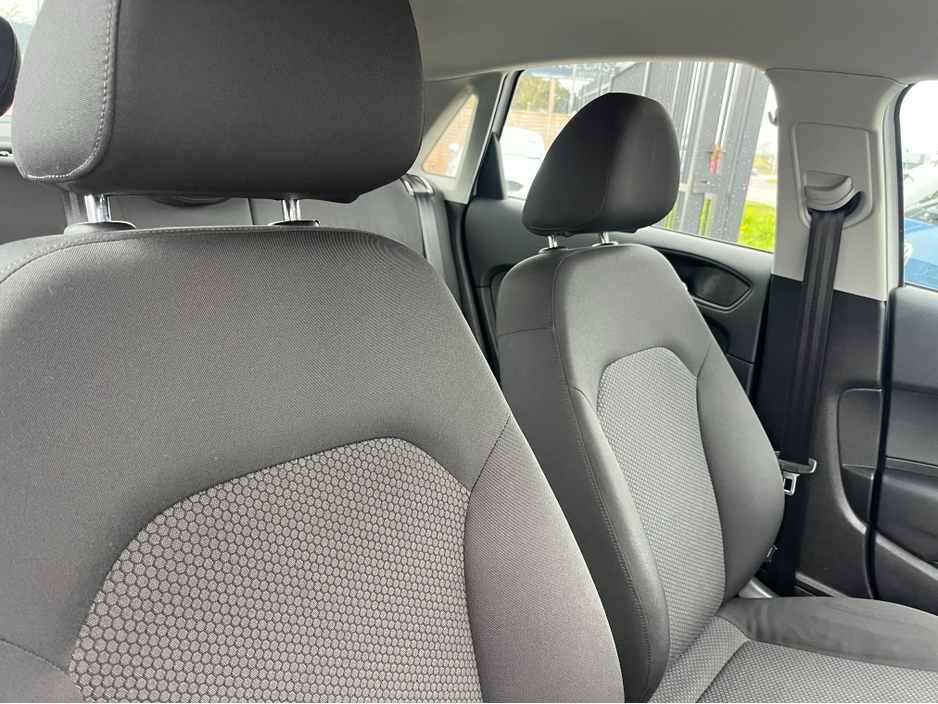 2015 Audi A1 - image 10