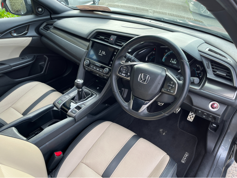 2018 Honda Civic - image 16