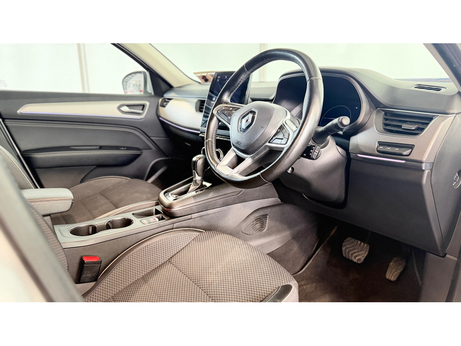 2021 Renault Arkana - image 3