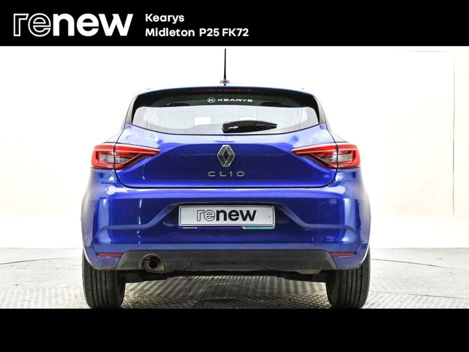 2022 Renault Clio Dynamique TCe 90 €15,990