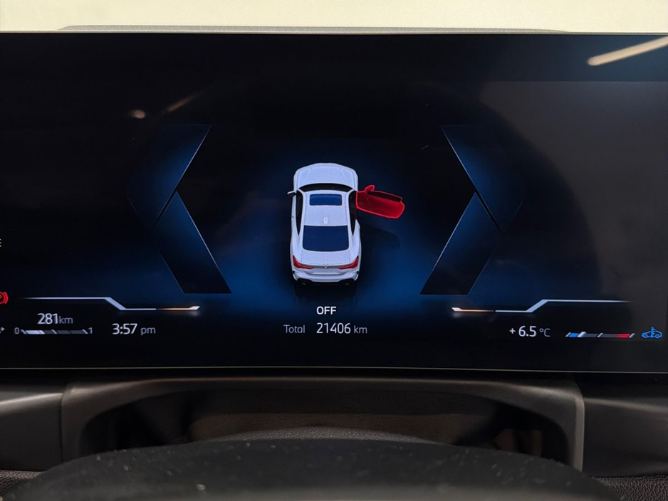 2025 BMW 4 Series - image 9