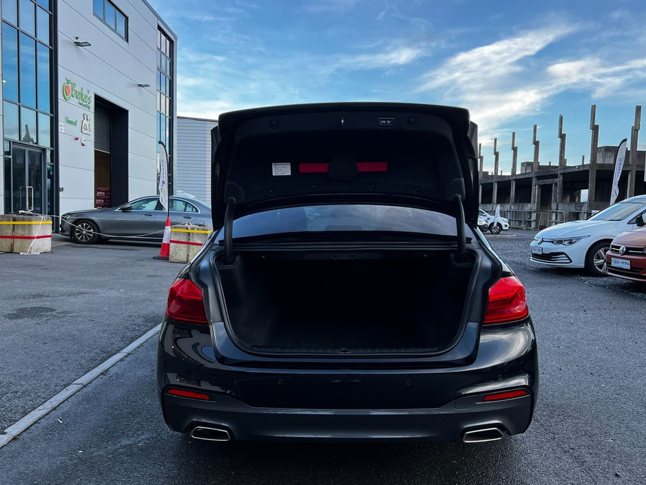 2018 BMW 5 Series - image 19