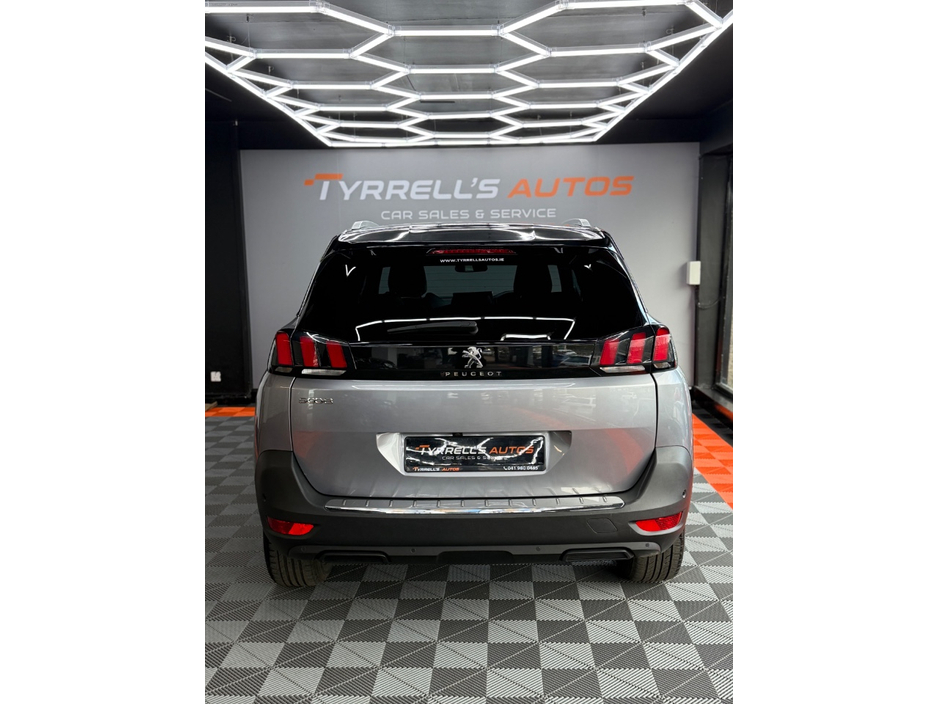 2023 Peugeot 5008 - image 6