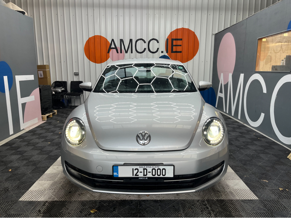 2013 Volkswagen Beetle - image 6