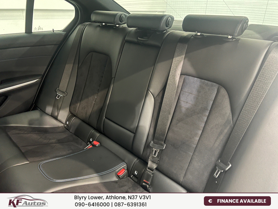 2023 BMW 3 Series - image 15
