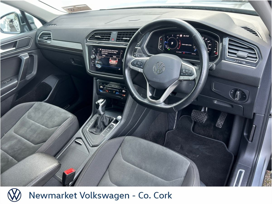 2024 Volkswagen Tiguan Allspace - image 9