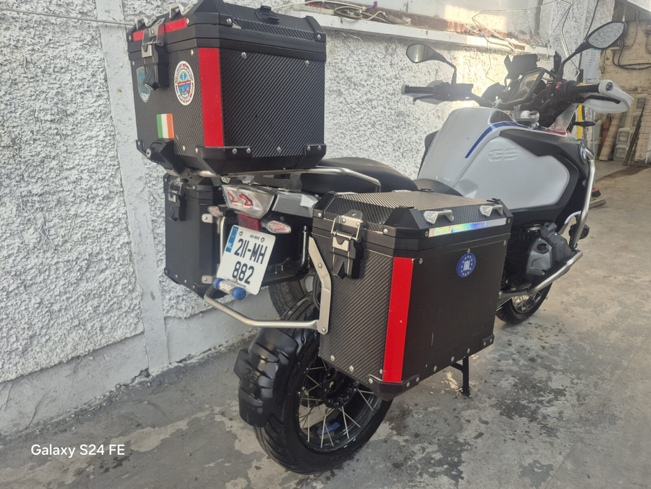 2021 BMW R 1250 GS Adventure - image 2