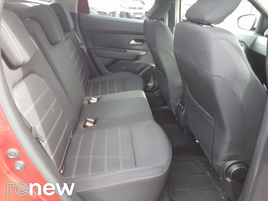 2022 Dacia Duster - image 20