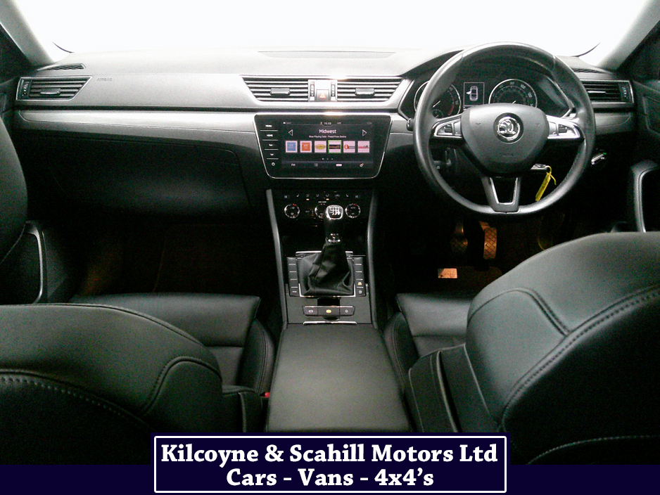 2017 Skoda Superb - image 15