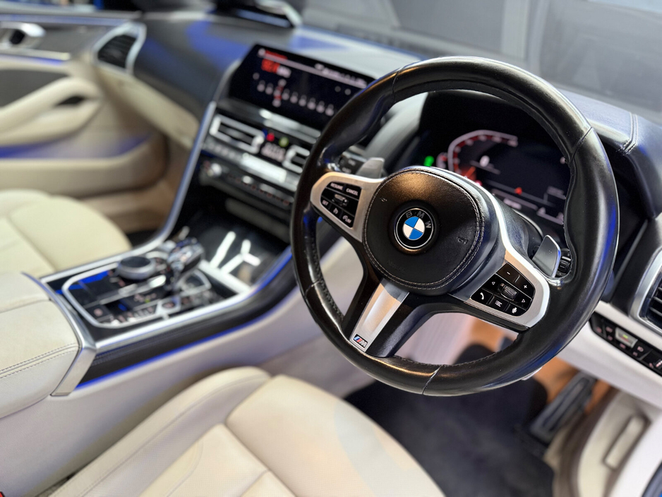 2020 BMW 8 Series - image 25